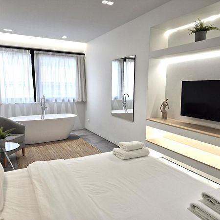 The Dazzling Glimpse Acropolis Suites Афины Экстерьер фото