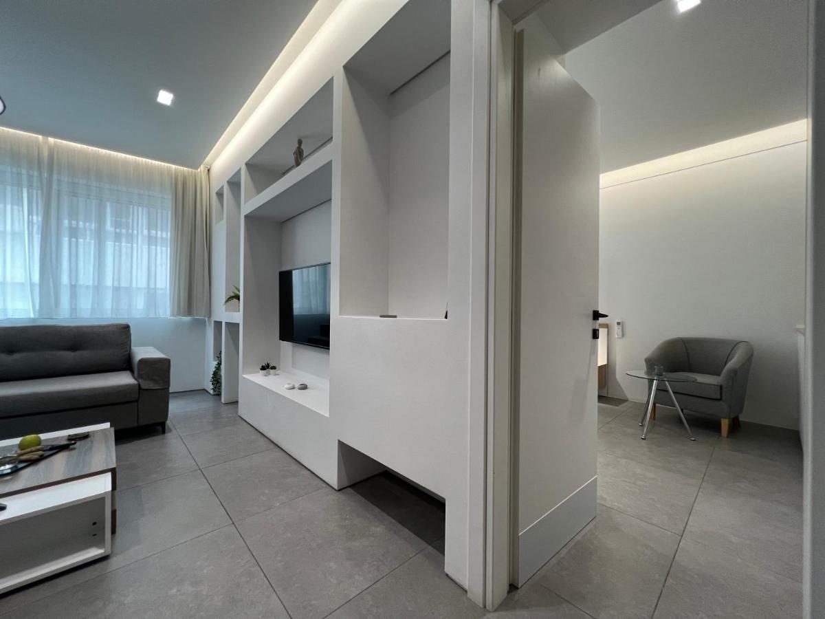 The Dazzling Glimpse Acropolis Suites Афины Экстерьер фото