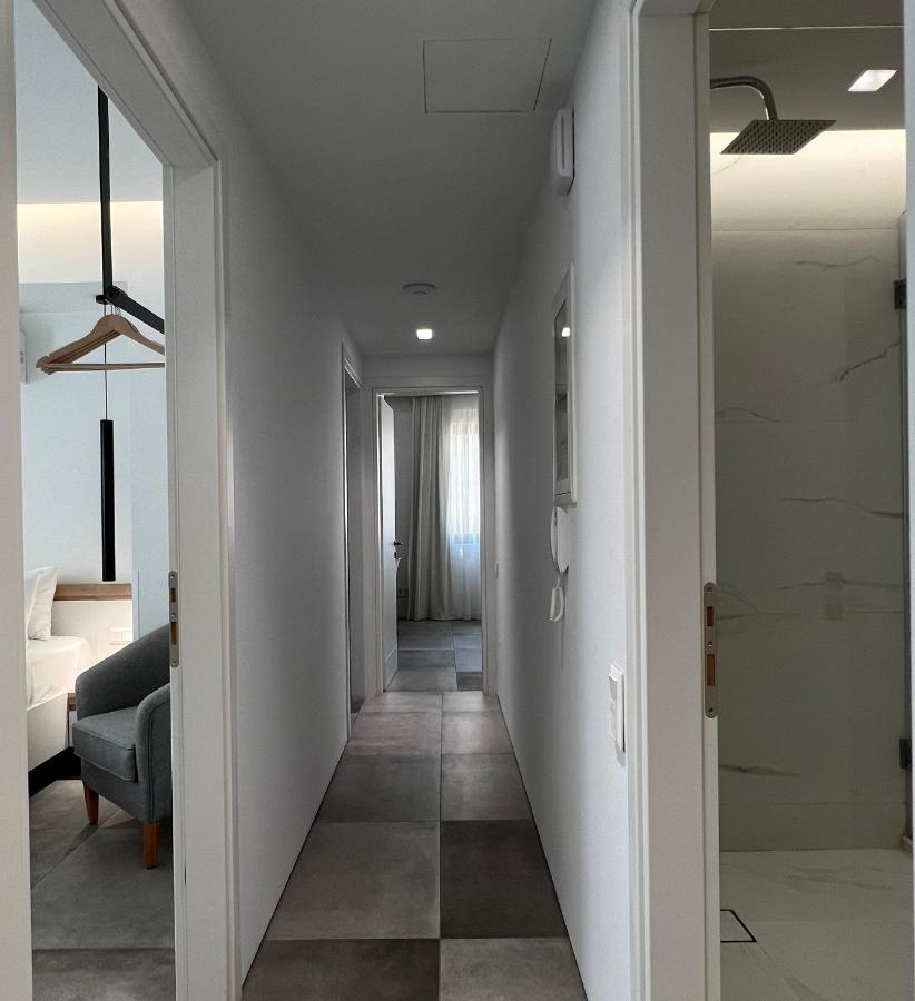 The Dazzling Glimpse Acropolis Suites Афины Экстерьер фото