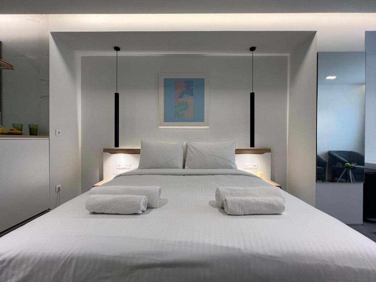 The Dazzling Glimpse Acropolis Suites Афины Экстерьер фото