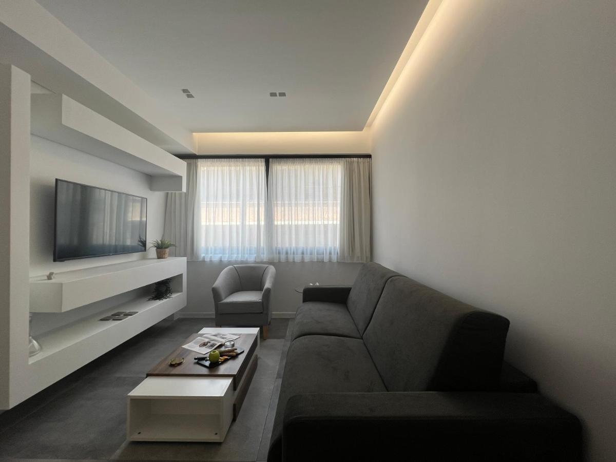 The Dazzling Glimpse Acropolis Suites Афины Экстерьер фото