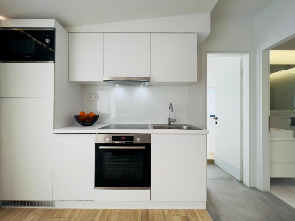 The Dazzling Glimpse Acropolis Suites Афины Экстерьер фото