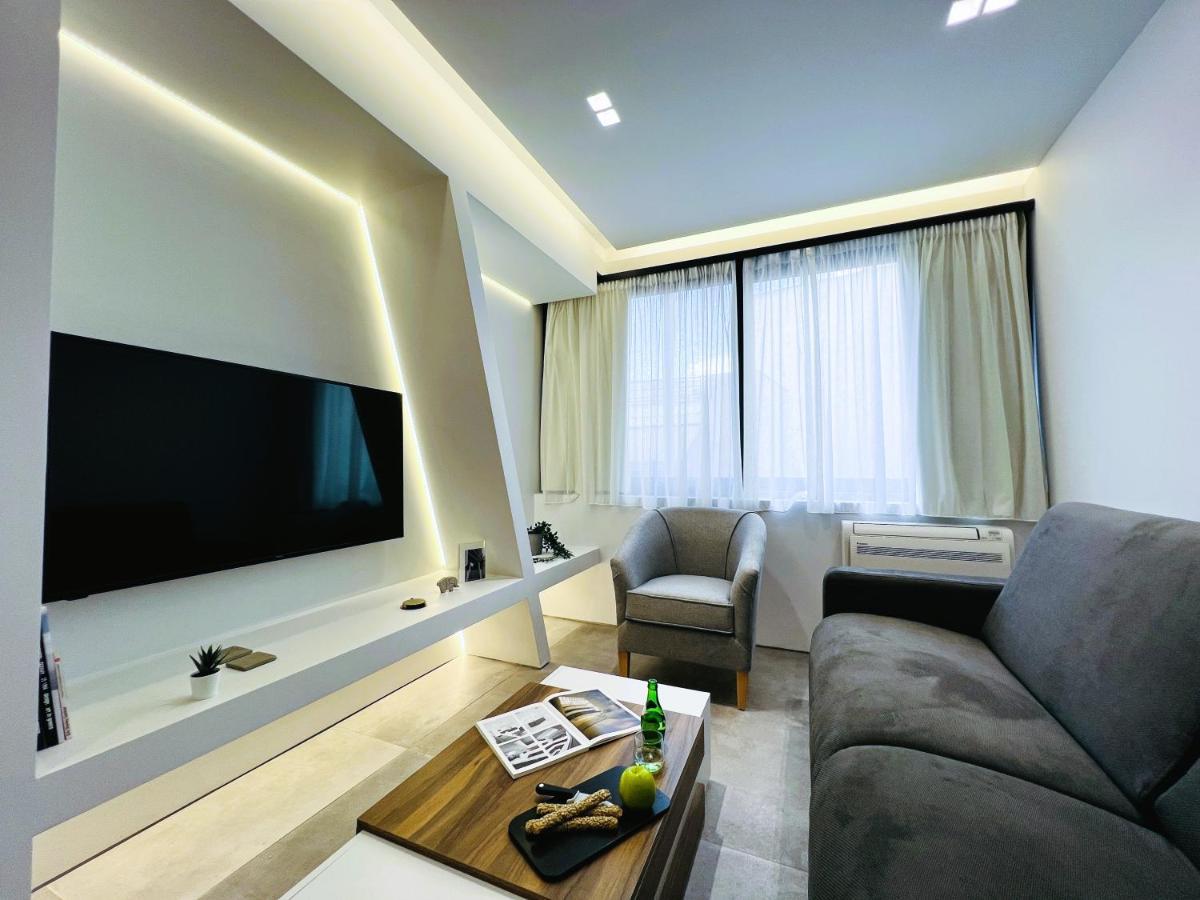The Dazzling Glimpse Acropolis Suites Афины Экстерьер фото
